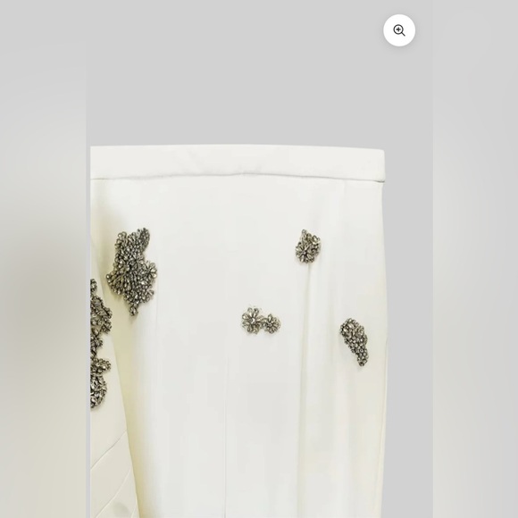 Refined Floral Embellished Pantsuit - Picture 4 of 6